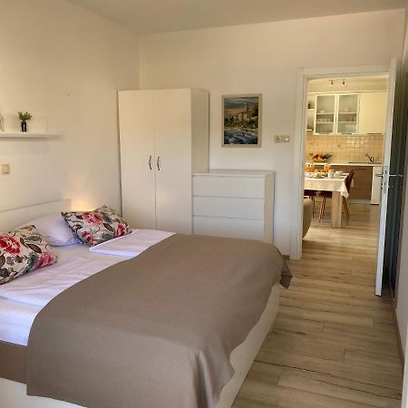 Apartments Poljak Supetarska Draga Extérieur photo