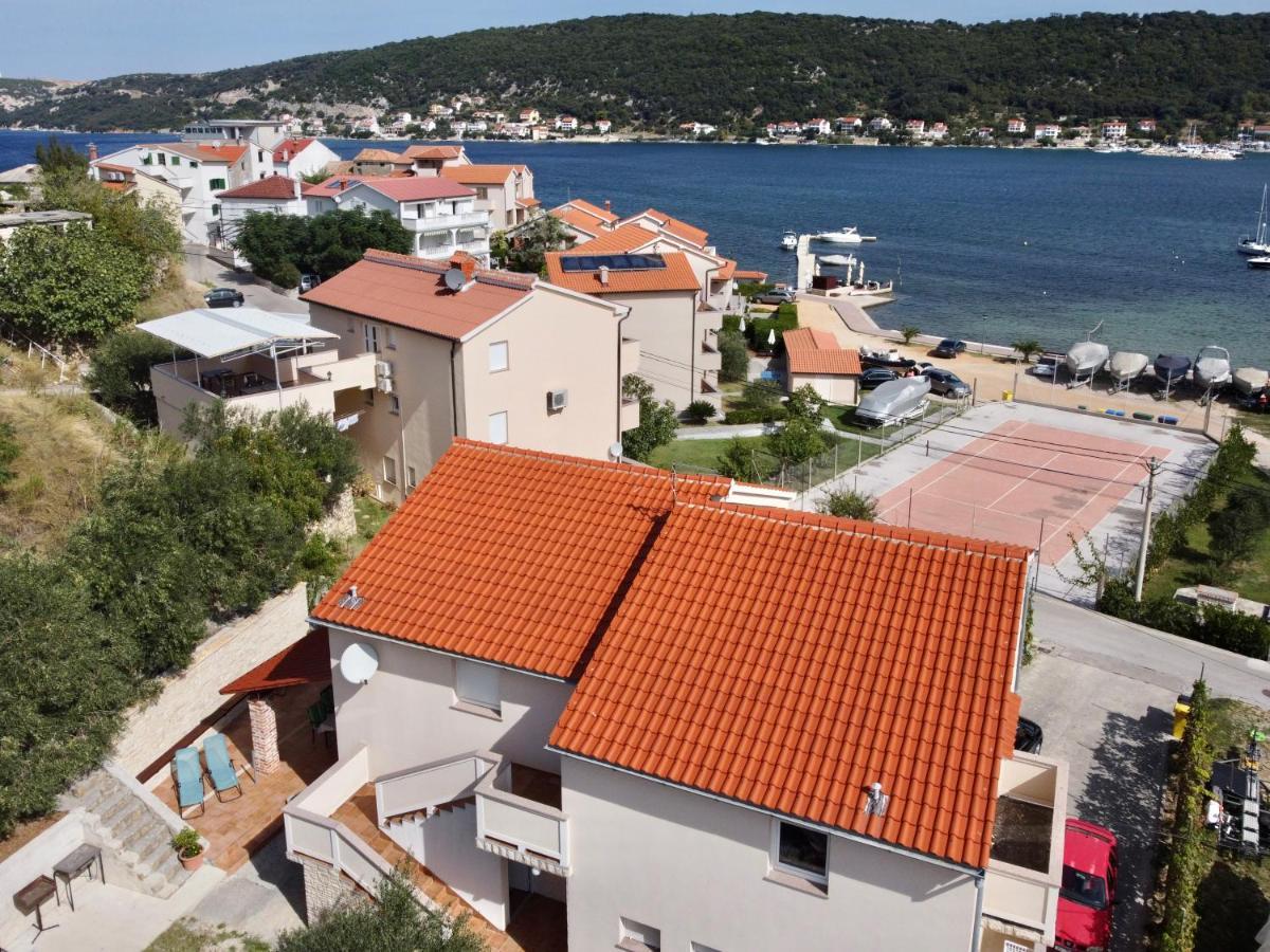 Apartments Poljak Supetarska Draga Extérieur photo